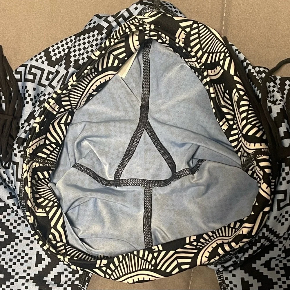 Zumba Fitness Instructor Geometric Leggings - Picture 9 of 9